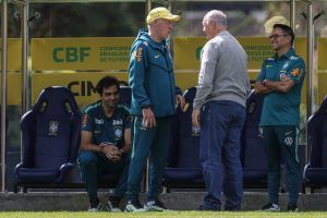 Neymar, lesionado: dos a tres semanas de baja pero seguirá con Brasil
